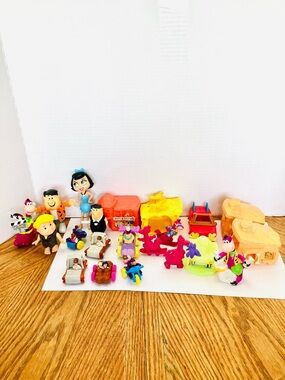 Flintstones Assorted Figures & Vehicles Lot  Some 1990’s Some Burger King Read